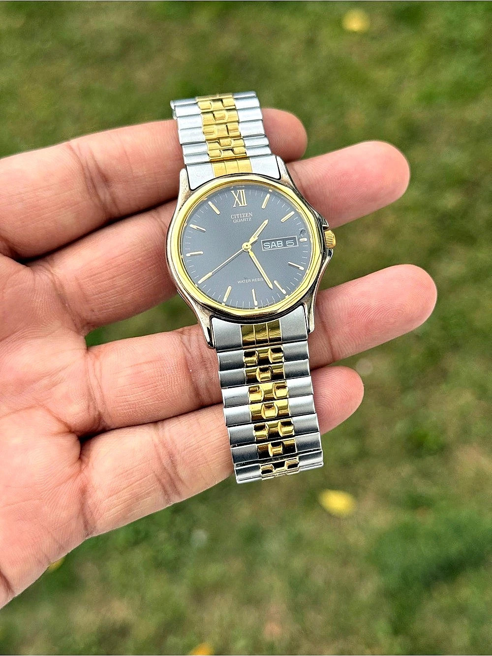 Citizen vintage Mens Watch 35mm Black Dial Two Tone Day Date Stretch